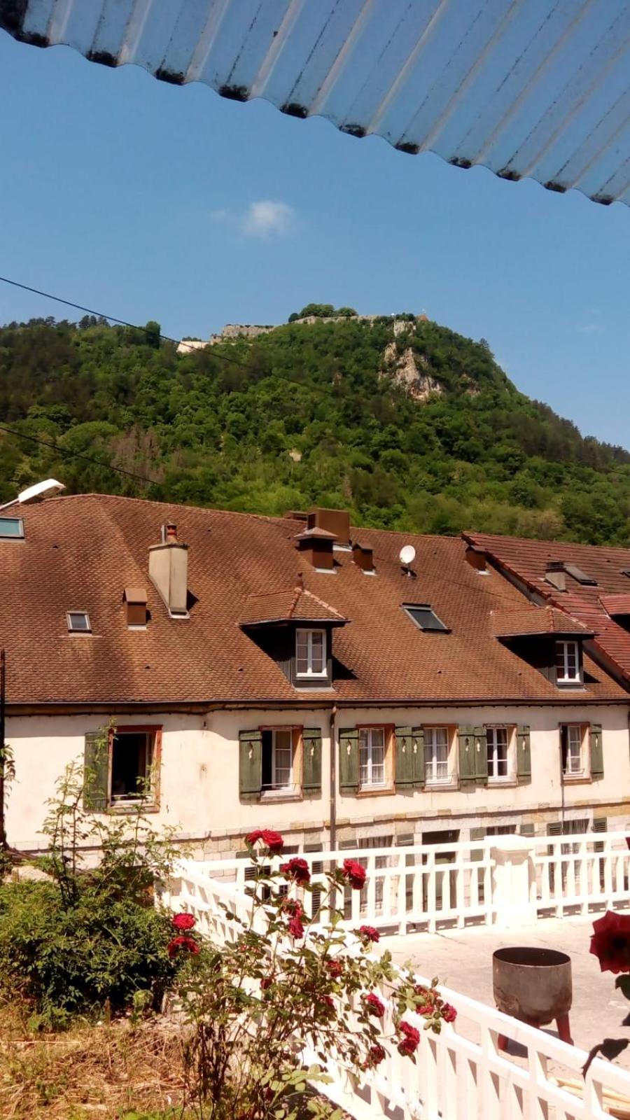 Appartement Tout Confort Vue Sur Les Forts Salins-les-Bains Exterior photo